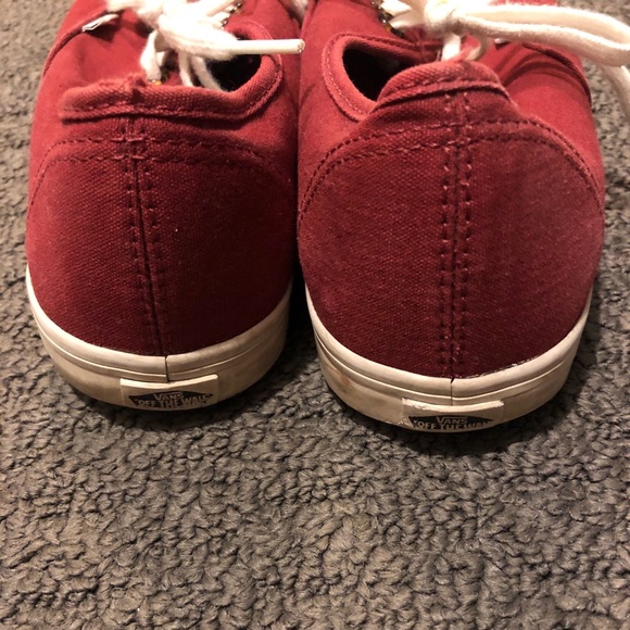 Vans - Picture 2 of 5